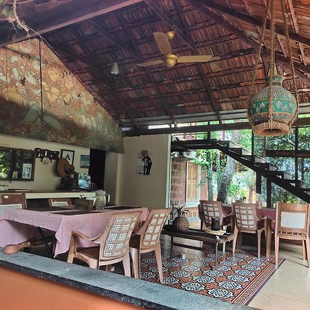 Ambadi'S Villa -Lake View Resort Pallipuram Kültér fotó