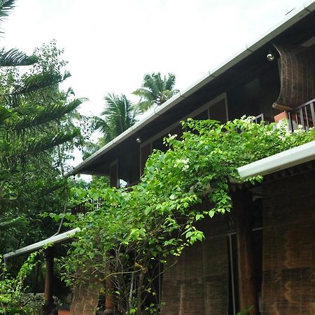 Ambadi'S Villa -Lake View Resort Pallipuram Kültér fotó