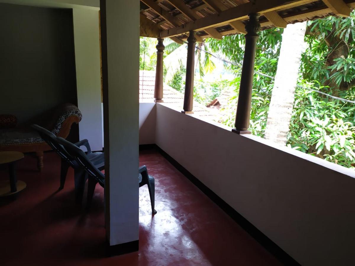 Ambadi'S Villa -Lake View Resort Pallipuram Kültér fotó