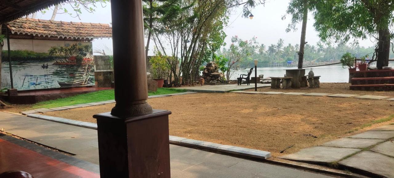 Ambadi'S Villa -Lake View Resort Pallipuram Kültér fotó