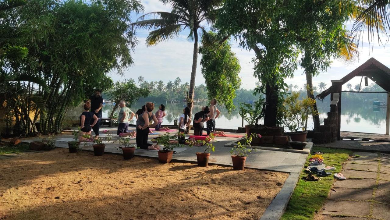 Ambadi'S Villa -Lake View Resort Pallipuram Kültér fotó