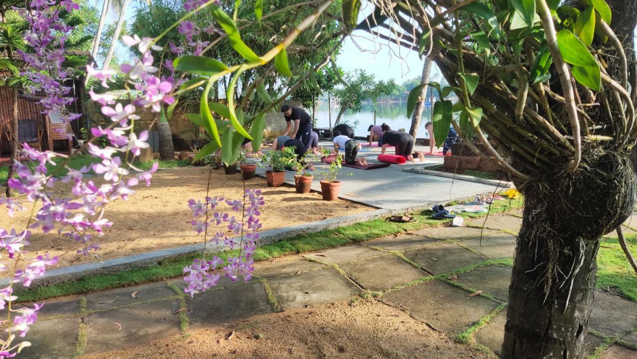 Ambadi'S Villa -Lake View Resort Pallipuram Kültér fotó
