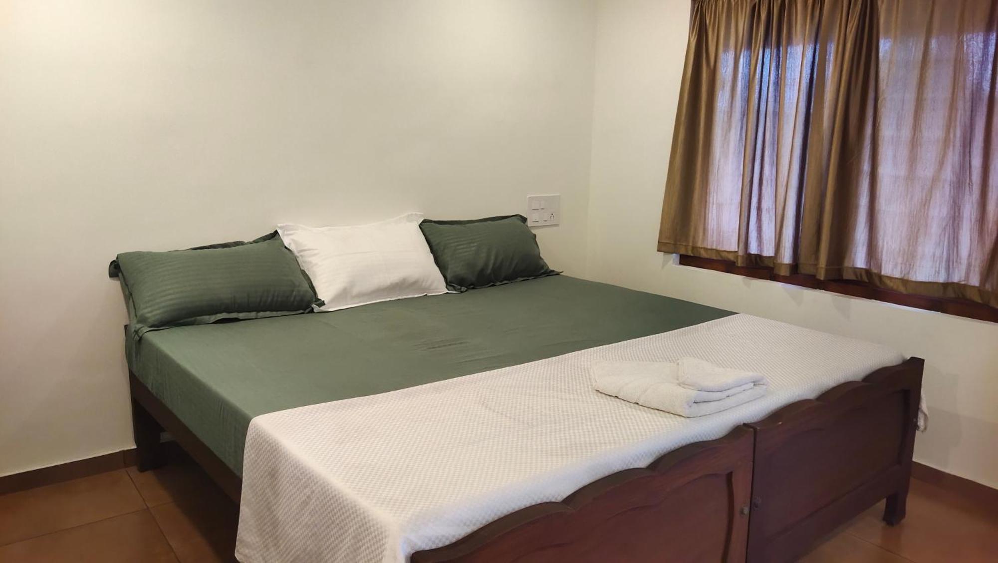 Ambadi'S Villa -Lake View Resort Pallipuram Kültér fotó