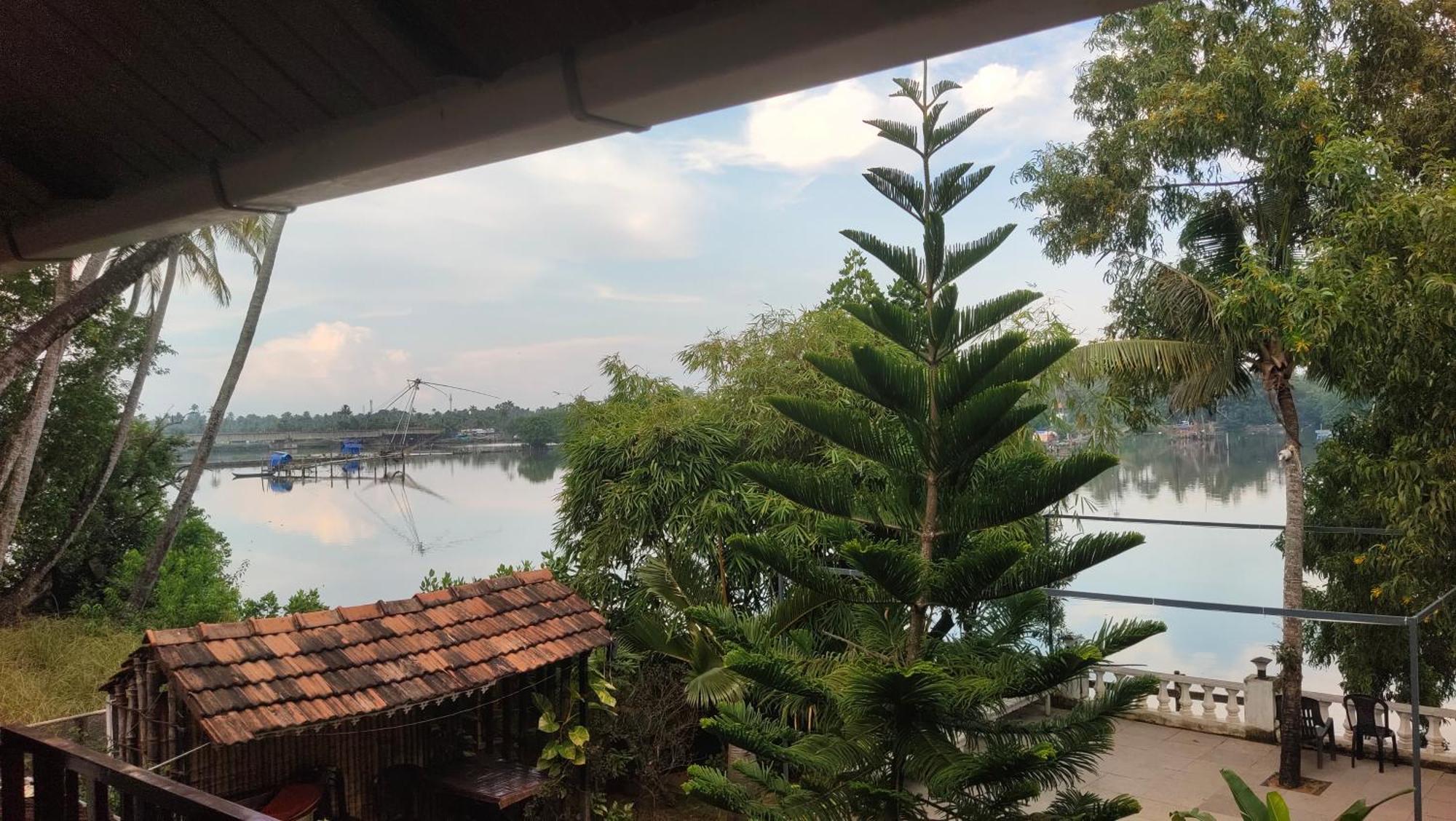 Ambadi'S Villa -Lake View Resort Pallipuram Kültér fotó