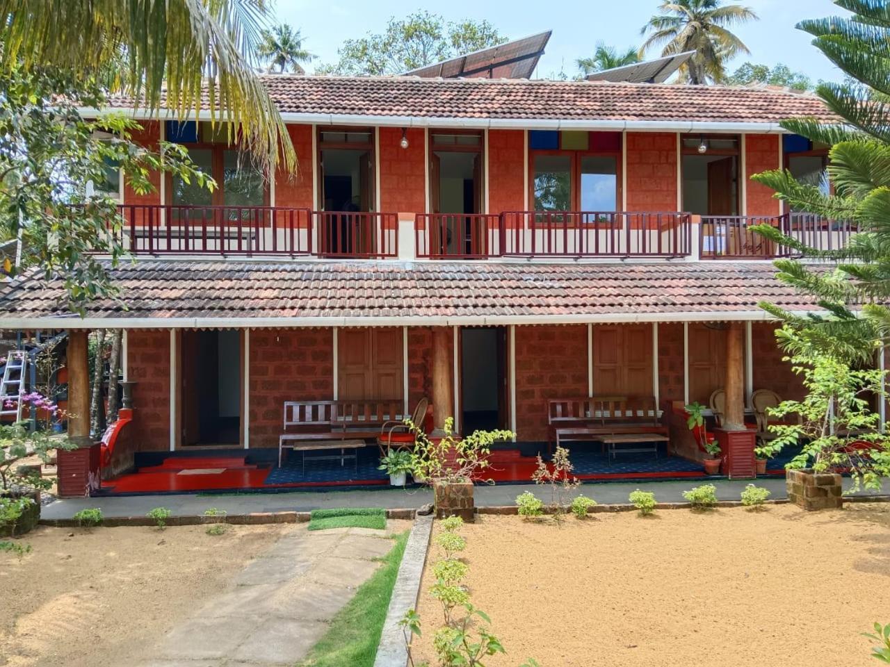 Ambadi'S Villa -Lake View Resort Pallipuram Kültér fotó