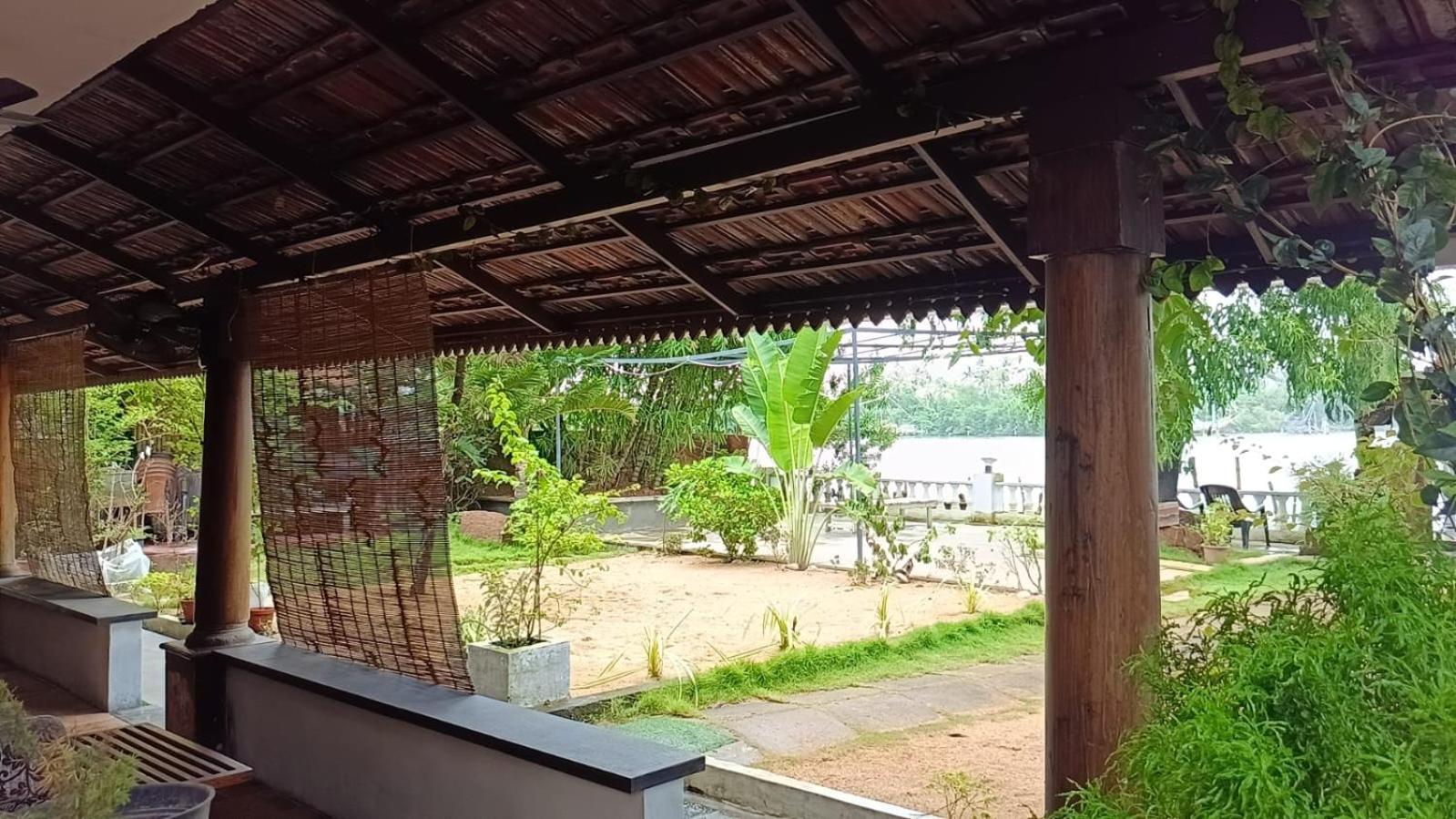 Ambadi'S Villa -Lake View Resort Pallipuram Kültér fotó