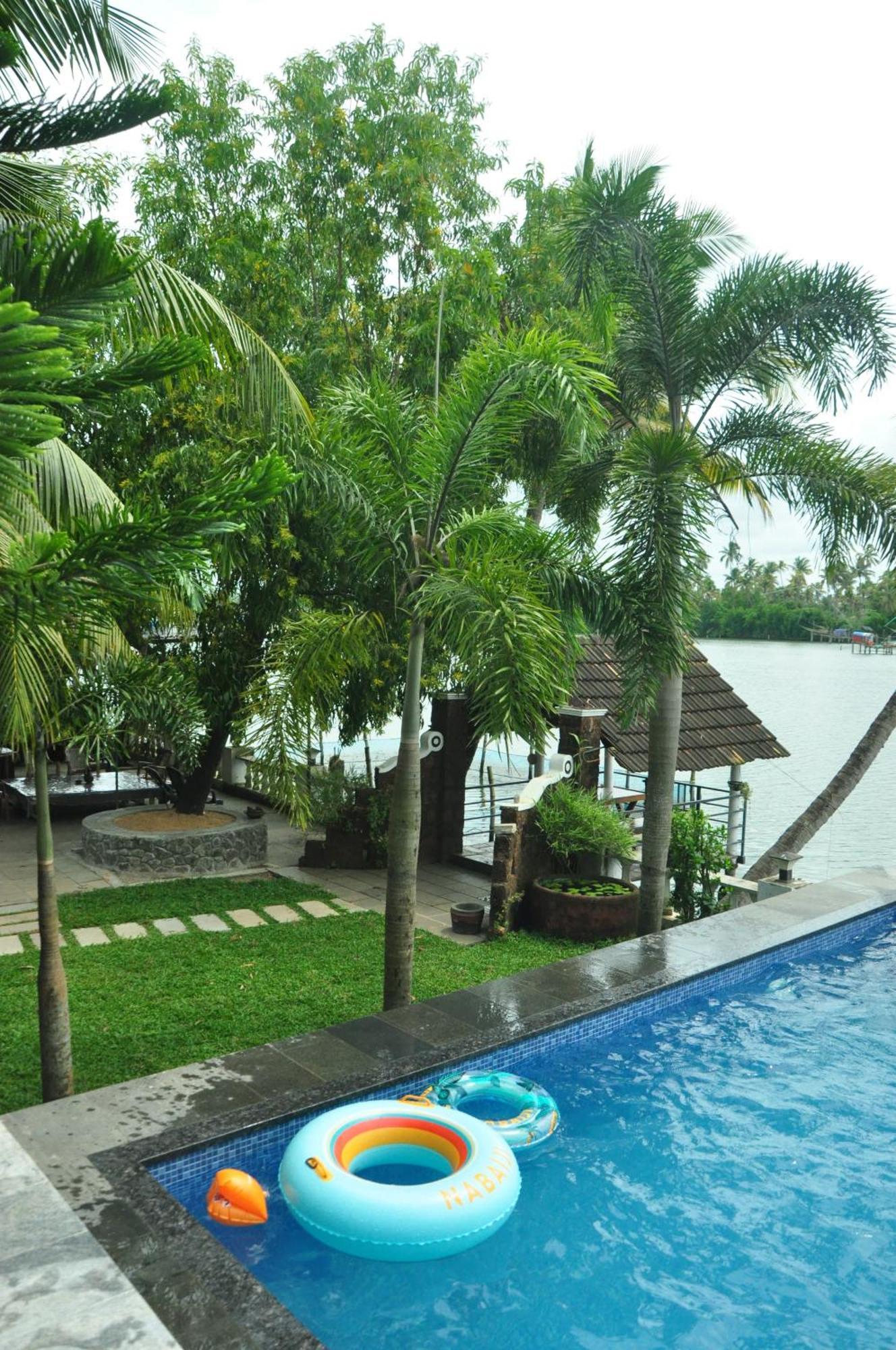 Ambadi'S Villa -Lake View Resort Pallipuram Kültér fotó